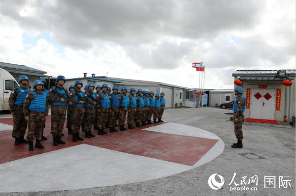 2020年1月31日，中国赴黎巴嫩维和医疗分队参加新年度首场无预警“2020蓝色豪猪”防卫应急演练，队员们整装待发。 （黄世峰 摄）